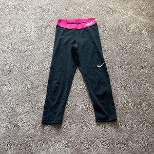 Nike Pro Black Pink Capri Leggings SIZE XS Dri-FIT Compression Workout Pants